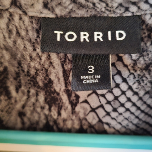 Torrid Snake Skin Pattern Button Down - Picture 2 of 5